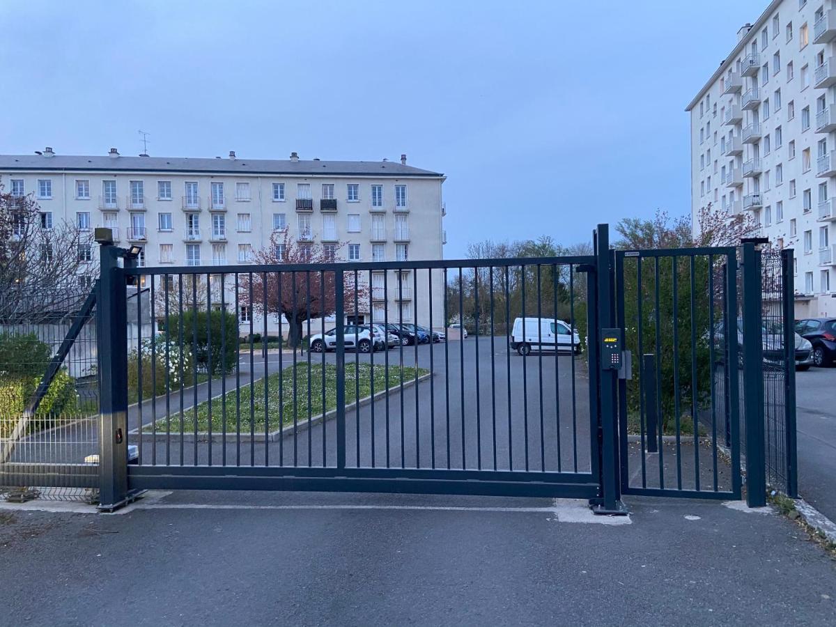 Bel F3 Quartier Pignoux 1 Km Centre Ville Bourges Exterior foto